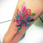 Фото женского цветного рисунка тату 09.01.2021 №1582 -color female tattoo- tatufoto.com
