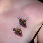 Фото тату мохнатый полосатый шмель 03.01.2021 №031 -bumblebee tattoo- tatufoto.com