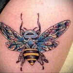 Фото тату мохнатый полосатый шмель 03.01.2021 №100 -bumblebee tattoo- tatufoto.com