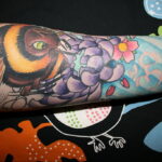Фото тату мохнатый полосатый шмель 03.01.2021 №124 -bumblebee tattoo- tatufoto.com
