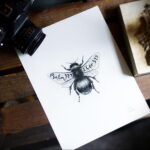 Фото тату мохнатый полосатый шмель 03.01.2021 №177 -bumblebee tattoo- tatufoto.com