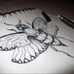 Фото тату мохнатый полосатый шмель 03.01.2021 №337 -bumblebee tattoo- tatufoto.com