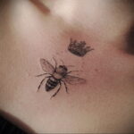 Фото тату мохнатый полосатый шмель 03.01.2021 №363 -bumblebee tattoo- tatufoto.com