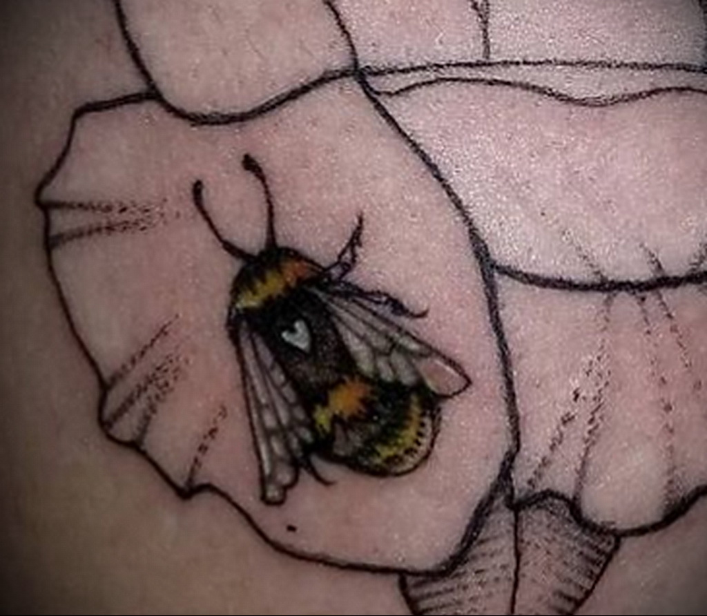 Фото тату мохнатый полосатый шмель 03.01.2021 №408 -bumblebee tattoo- tatufoto.com