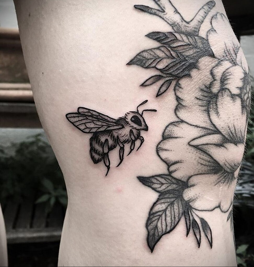 Фото тату мохнатый полосатый шмель 03.01.2021 №448 -bumblebee tattoo- tatufoto.com