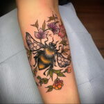 Фото тату мохнатый полосатый шмель 03.01.2021 №519 -bumblebee tattoo- tatufoto.com