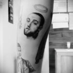 Фото тату портрет Мак Миллера 20.01.2021 №0034 - Mac Miller tattoo - tatufoto.com