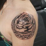 Фото тату роза для девушки 25.01.2021 №0009 - rose tattoo for girls - tatufoto.com