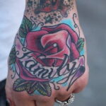 Фото тату роза на руке 25.01.2021 №0060 - rose tattoo on hand - tatufoto.com