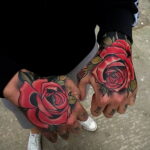 Фото тату роза на руке 25.01.2021 №0063 - rose tattoo on hand - tatufoto.com