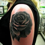 Фото тату с черной розой 25.01.2021 №0008 - black rose tattoo - tatufoto.com
