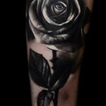 Фото тату с черной розой 25.01.2021 №0013 - black rose tattoo - tatufoto.com
