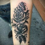 Фото тату с черной розой 25.01.2021 №0041 - black rose tattoo - tatufoto.com