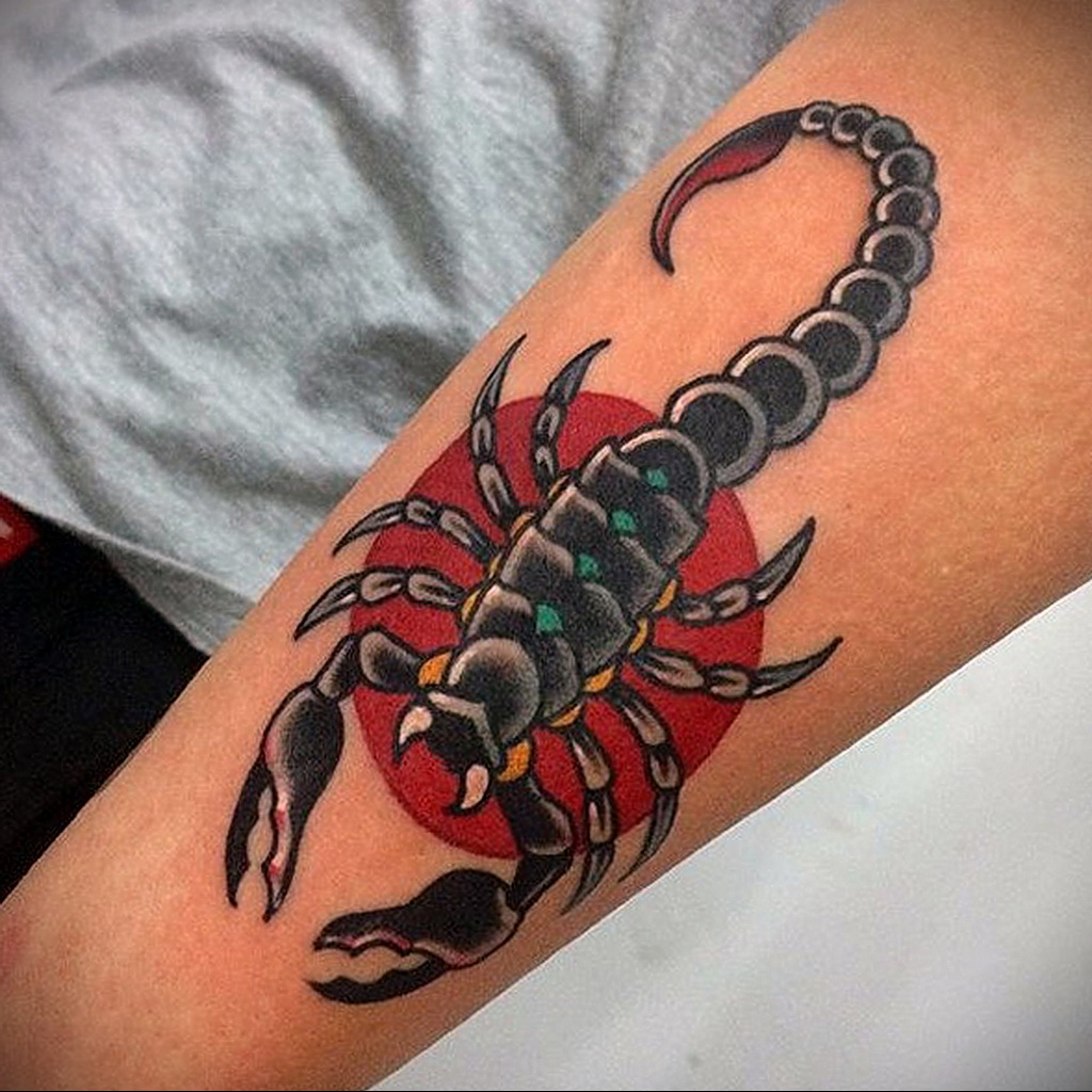 Фото тату цветной скорпион 16.01.2021 №0031 -color tattoo scorpion- tatufoto.com