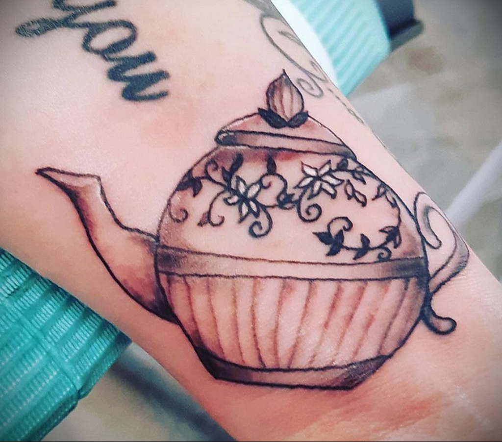 Фото тату чайник 06.01.2021 №387 -tattoo teapot- tatufoto.com