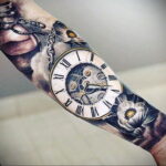 Фото тату часы для мужчины 19.01.2021 №0029 -tattoo clock for men-tatufoto.com