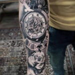 Фото тату часы для мужчины 19.01.2021 №0031 -tattoo clock for men-tatufoto.com
