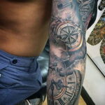 Фото тату часы и компас 17.01.2021 №0008 -clock and compass tattoo-tatufoto.com