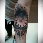 Фото тату часы на предплечье 19.01.2021 №0066 -forearm clock tattoo-tatufoto.com