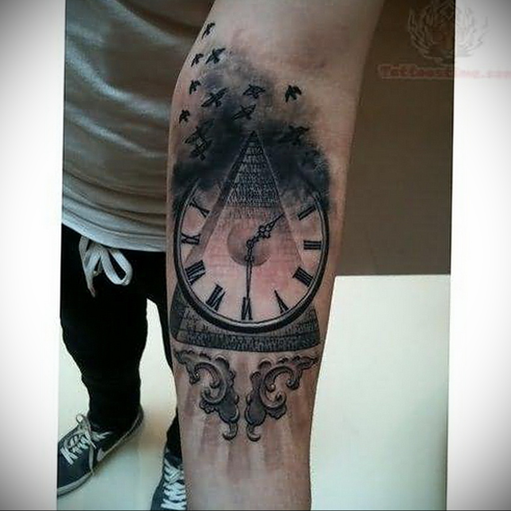 татуировки для мужчин на руке с часами