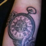 Фото тату часы на предплечье 19.01.2021 №0071 -forearm clock tattoo-tatufoto.com