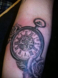 Фото тату часы на предплечье 19.01.2021 №0071 -forearm clock tattoo-tatufoto.com