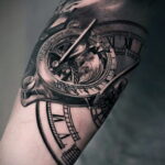 Фото тату часы на предплечье 19.01.2021 №0077 -forearm clock tattoo-tatufoto.com