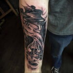 Фото тату часы песочные 19.01.2021 №0013 -hourglass tattoo-tatufoto.com