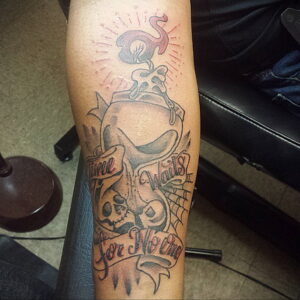 Фото тату часы песочные 19.01.2021 №0073 -hourglass tattoo-tatufoto.com