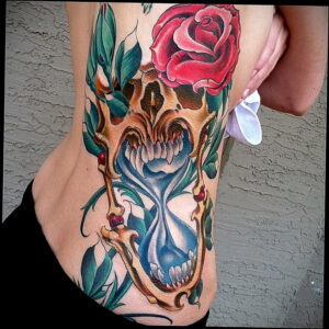 Фото тату часы песочные 19.01.2021 №0076 -hourglass tattoo-tatufoto.com