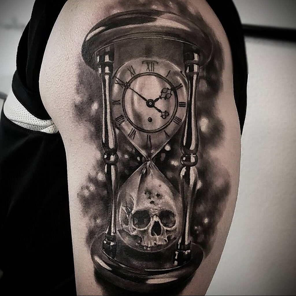 Фото тату часы песочные 19.01.2021 №0174 -hourglass tattoo-tatufoto.com