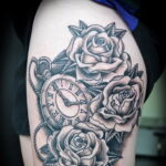 Фото тату часы с цветами 19.01.2021 №0054 -tattoo clock flowers-tatufoto.com