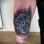 Фото тату черный скорпион 16.01.2021 №0030 -black scorpion tattoo- tatufoto.com