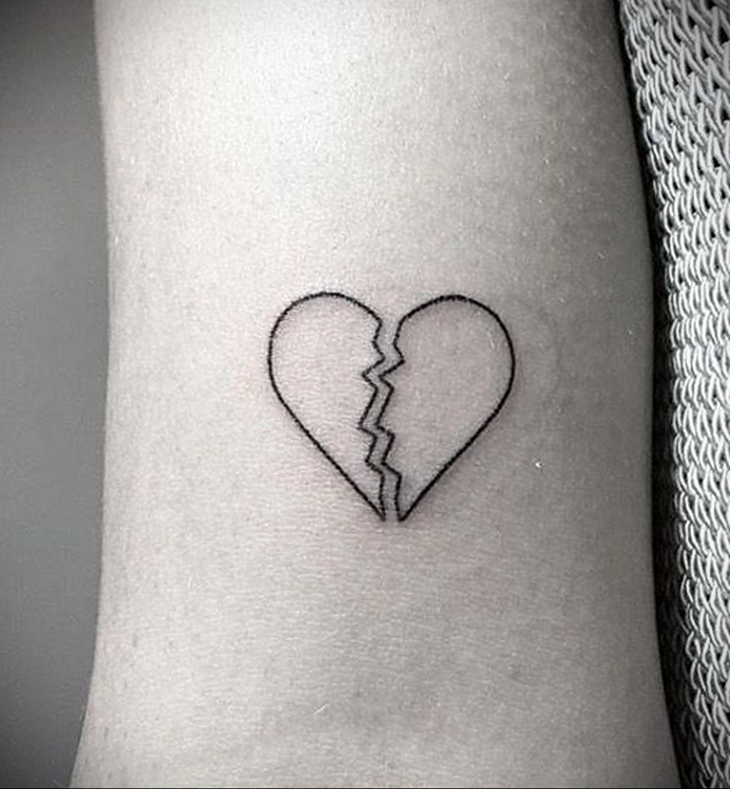 Фото тату разбитое сердце 04.02.2021 № 0028 - broken heart tattoo - tatufot...