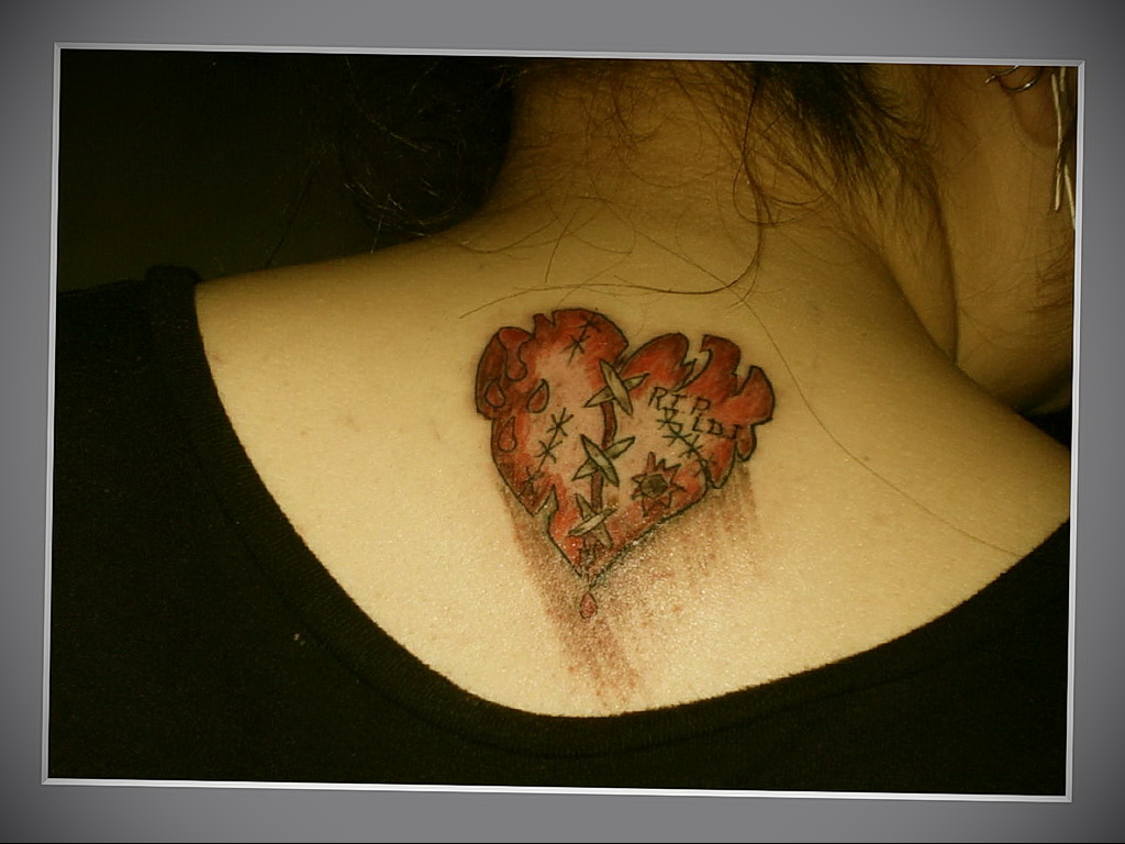 Фото тату разбитое сердце 04.02.2021 № 0104 - broken heart tattoo - tatufot...