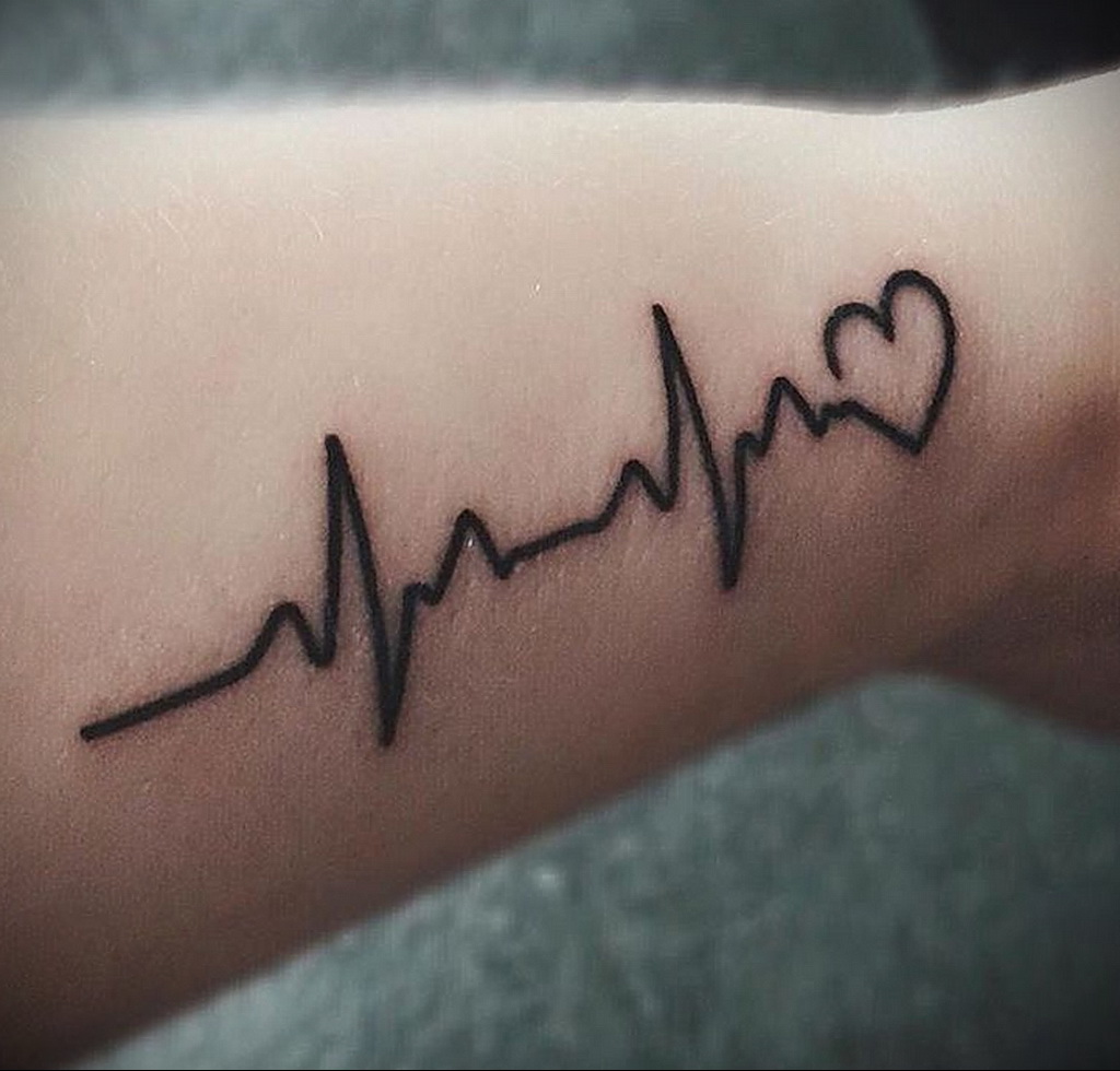 Фото тату сердце и линия пульча 04.02.2021 № 0036 - heart pulse tattoo - ta...