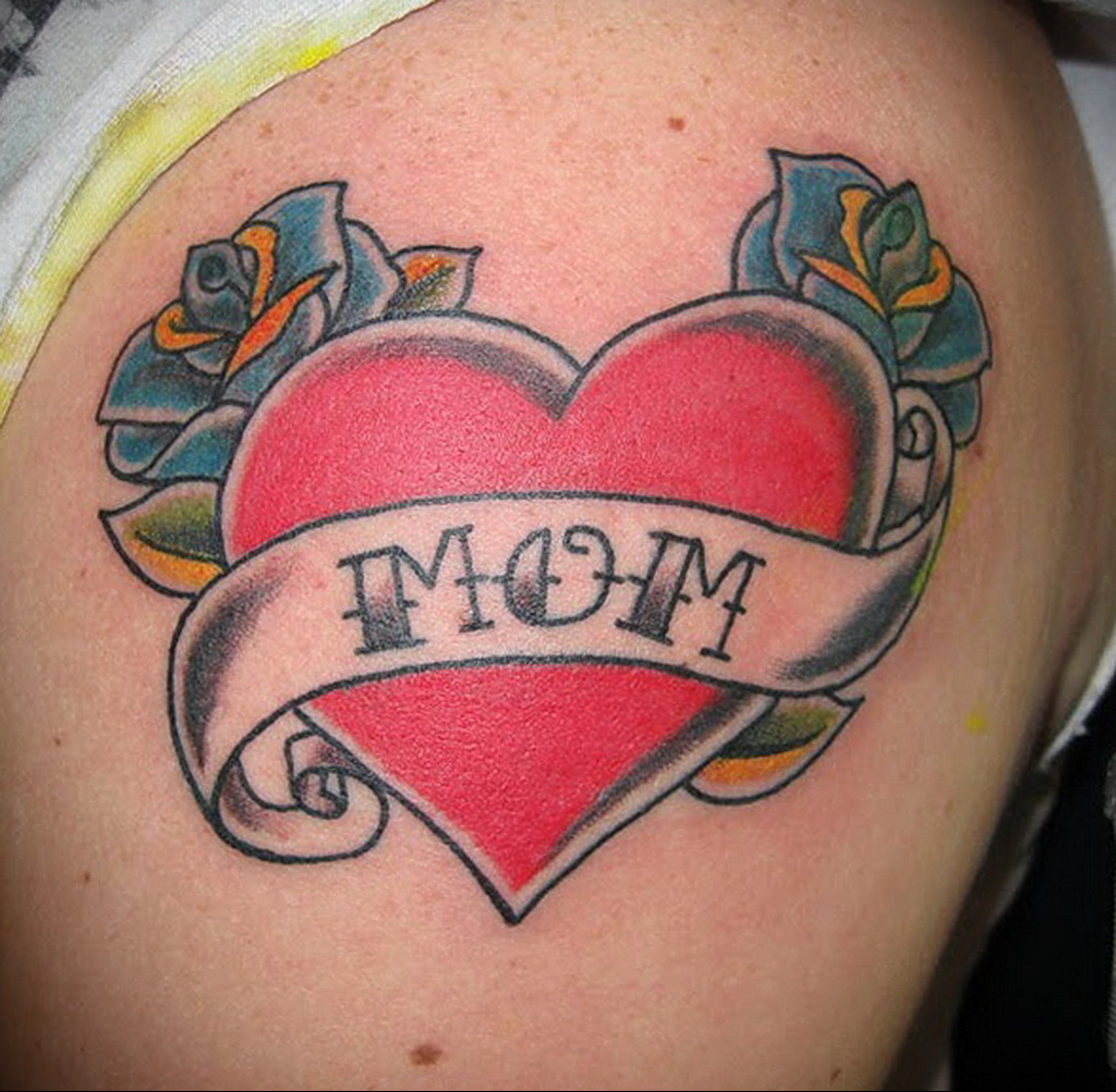 Фото тату сердце и надпись мама 09.02.2021 № 0034 - mom heart tattoo - tatu...