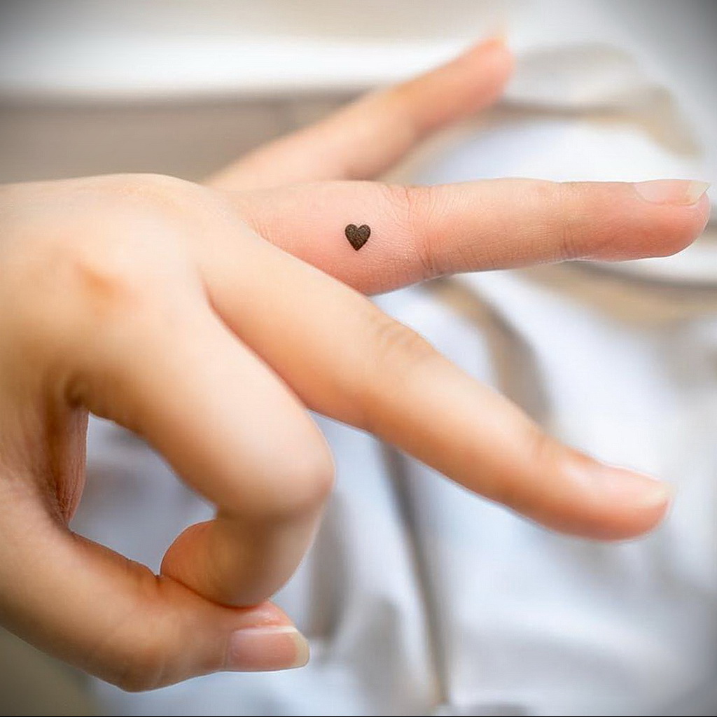 Фото тату сердце на пальце 04.02.2021 № 0064 - heart tattoo on finger - tat...