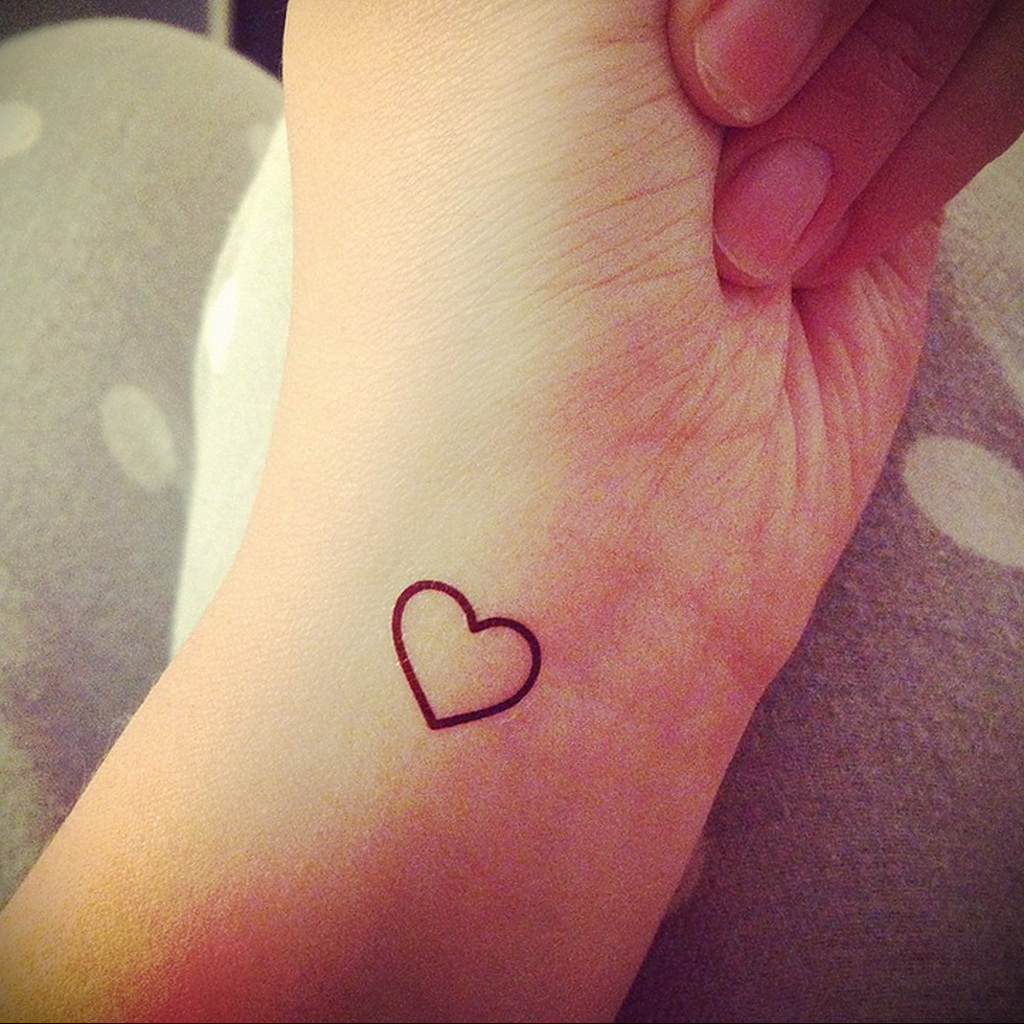 Фото тату сердце на руке 04.02.2021 № 0023 - heart tattoo on hand - tatufot...