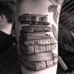 Фото Книги в женской тату 27.02.2021 №011 - Books in a woman's tattoo - tatufoto.com