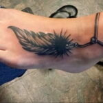 Фото Перо - женский рисунок тату 27.02.2021 №047 - Feather tattoo - tatufoto.com