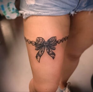 Фото Тату Бантик для девушек 27.02.2021 №0018 - Tattoo Bow for girls - tatufoto.com