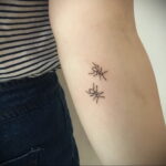 Фото пример рисунка татуировки с муравьем 21.03.2021 №124 - ant tattoo - tatufoto.com