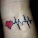 Фото рисунок тату маленькое сердце 09.02.2021 №0010 - heart tattoo small - tatufoto.com