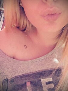 Фото рисунок тату маленькое сердце 09.02.2021 №0037 - heart tattoo small - tatufoto.com