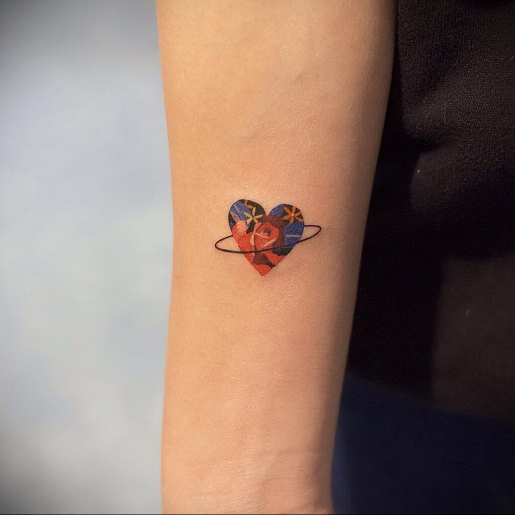 Фото рисунок тату маленькое сердце 09.02.2021 №0061 - heart tattoo small - tatufoto.com