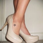Фото рисунок тату маленькое сердце 09.02.2021 №0079 - heart tattoo small - tatufoto.com