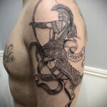 Фото тату кентавр стрелец 01.02.2021 №0005 - centaur sagittarius tattoo - tatufoto.com