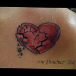 Фото тату разбитое сердце 04.02.2021 №0008 - broken heart tattoo - tatufoto.com