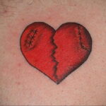 Фото тату разбитое сердце 04.02.2021 №0048 - broken heart tattoo - tatufoto.com
